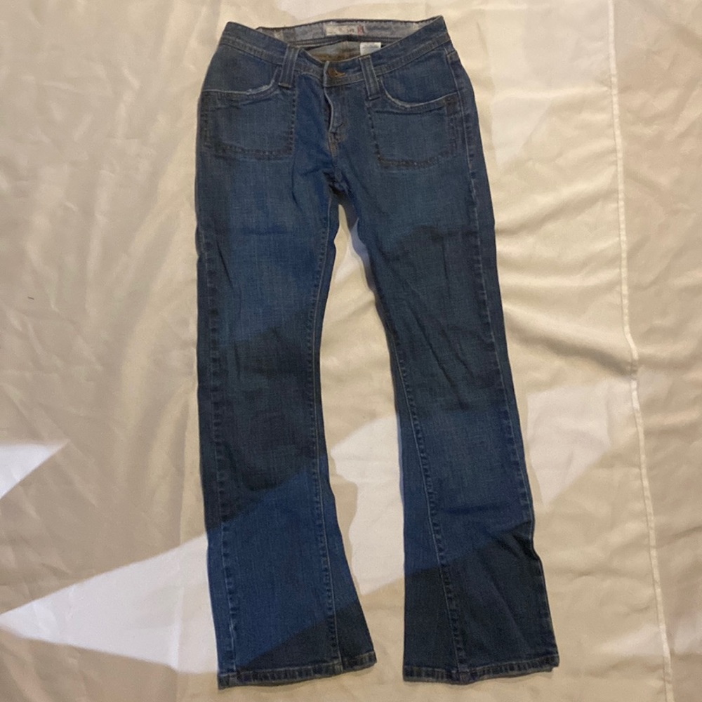Levi Strauss & Co jeans low flare 542 size 6M